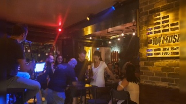 İzmir Karşıyaka’nın 1 numarası Hayal cafe Bistro lounge’